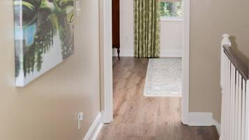 House | 5 bilik tidur