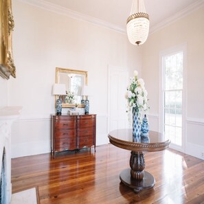 House | 7 bedrooms - Historic Antebellum Manor (Trenton)