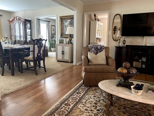 Elegant Crofton Ranch