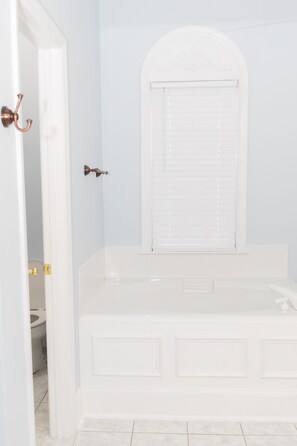 Talo | 4 makuuhuonetta