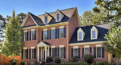 Stately Stradford Home Masters Rental