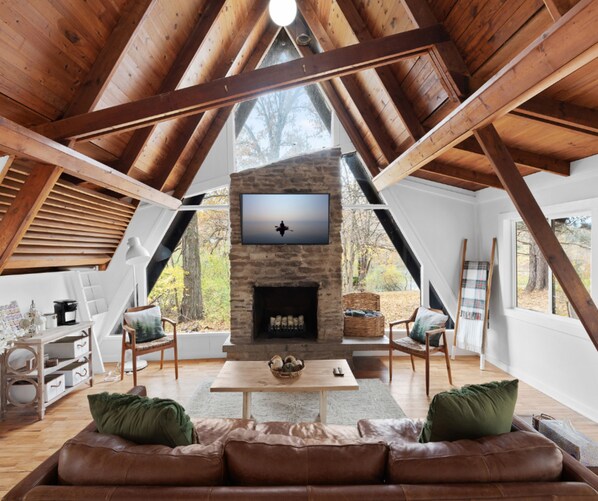 Interior - Lake View Hot Tub Modern A-frame (Rockbridge)