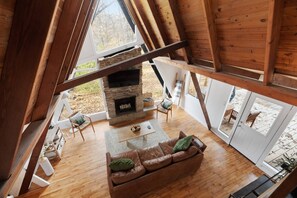 House, Accessible | 3 bedrooms - Lake View Hot Tub Modern A-frame (Rockbridge)