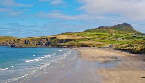 Harbour View, Holiday Cottage Porthgain, Sleeps 10, 5 bedrooms,  bathrooms