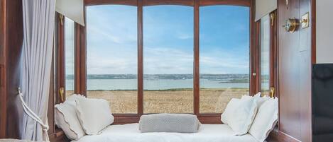 1 chambre, fer et planche à repasser, accès Internet