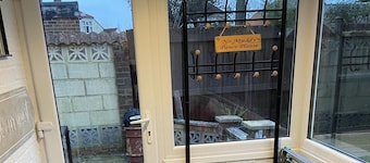 1-bedroom Apartment Sleeps 4, Parking