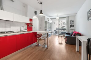City Apartment | Private kitchen | Full-sized fridge, oven, stovetop, dishwasher - Portuense 107- Bright Flat (Rome)