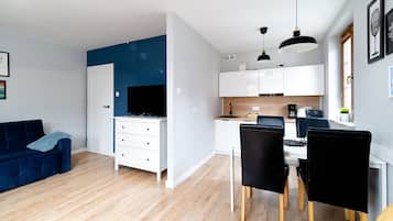 Familie appartement | Privékitchenette | Een koelkast, een kookplaat, een vaatwasser, een espressoapparaat