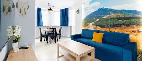 Apartment (14/6) | Living area