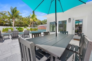 Outdoor dining