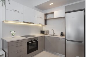 Luxury Apartment | Private kitchen - Varkiza Seaside Apartment (Vari-Voula-Vouliagmeni)