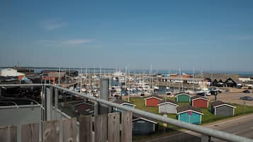 Camera doppia, balcone, vista mare | 1 camera, con stile personalizzato, Wi-Fi gratuito, lenzuola
