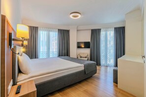 Dobbeltrom – standard | Safe på rommet, lydisolert og wi-fi (inkludert)