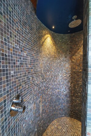 Studiosuite – exclusive | Bad