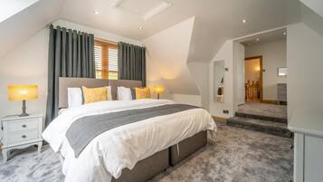 Nhà Deluxe | 4 phòng ngủ, bàn ủi/dụng cụ ủi quần áo