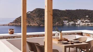 Junior Suite With Sea View | Minibar, soundproofing, iron/ironing board, free WiFi