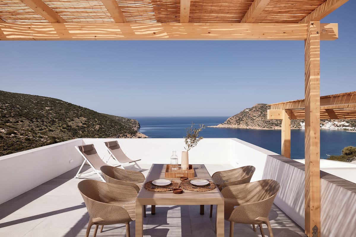 Family Suite With Sea View | 迷你吧、隔音、熨斗/熨衣板、免費無線上網