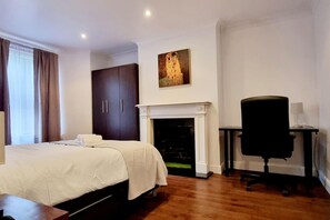 Apartment, Smoking | 4 bedrooms, desk - Garden Flat of a Charming Victorian Property in Central London With Aircon and Family-friendly (London)