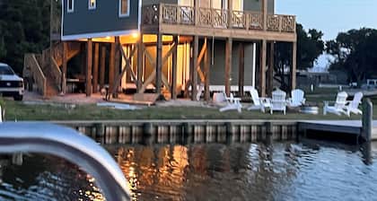 New in 2024 Carova Beach Canal Front Home!! 4x4 Required