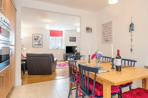 Dining - 2 Coastal View, Holiday Home Llanunwas, Solva, Sleeps 2, 1 bedrooms,  bathrooms (Haverfordwest)