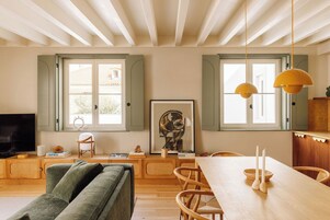 高级公寓, 阳台 | 起居区 | 平板电视