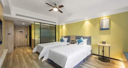 Hai Tian Holiday Inn