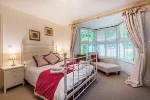 4 bedrooms, iron/ironing board, Internet - 3 The Glen, holiday property Saundersfoot, Sleeps 8, 4 bedrooms, bathrooms (Saundersfoot)