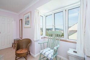 Interior - 67 Puffin Way, Holiday Home Broad Haven, Sleeps 6, 3 bedrooms, bathrooms (Haverfordwest)