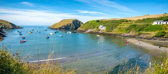 Afallon, Holiday Cottage Mathry, Sleeps 4, 2 bedrooms, bathrooms