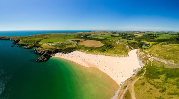 Beach - Arch Barn, Holiday Cottage St Twynnells, Nr Bosherston | Stackpole, Sleeps 6, 3 bedrooms,  bathrooms (PEMBROKE)
