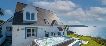 Atlantic Sunset, Holiday Home Little Haven, Sleeps 12, 6 bedrooms, bathrooms