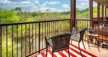 River Place! River Side Condo In The Heart of Pigeon Forge!