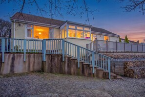 Exterior - Avalon, Holiday Home Nolton Haven, Sleeps 6, 3 bedrooms,  bathrooms (Nr Haverfordwest)