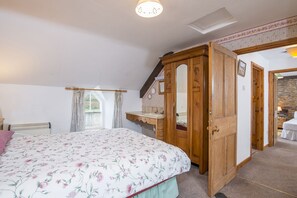 2 室のベッドルーム、アイロン / アイロン台、インターネット