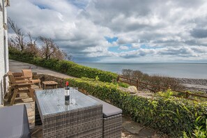 Terrace/patio - Black Hall Cottage, Holiday Cottage Amroth, Sleeps 6, 3 bedrooms,  bathrooms (Amroth)