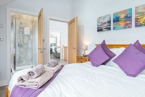 5 Schlafzimmer, Bügeleisen/Bügelbrett, Internetzugang
