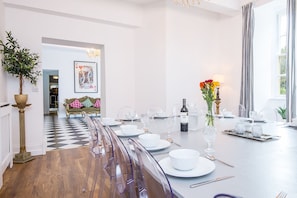 Dining - Butterhill Grange, Holiday Home St Ishmaels, Near Dale, Sleeps 18, 8 bedrooms,  bathrooms (Haverfordwest)