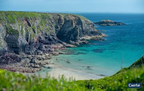 Beach - Cherry Tree House, Holiday Cottage St Davids, Sleeps 5, 3 bedrooms,  bathrooms (Haverfordwest)