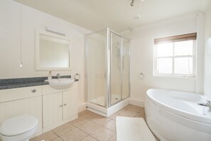 Towels - Coastal View, Holiday Cottage Porthgain, Sleeps 4, 2 bedrooms,  bathrooms (Haverfordwest)