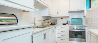 Cormorant Cottage, Holiday home St Dogmaels, Sleeps 2, 1 bedrooms,  bathrooms