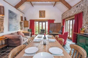 Interior - Crabhall Barn, Holiday Property Dale, Sleeps 4, 2 bedrooms,  bathrooms (Haverfordwest)