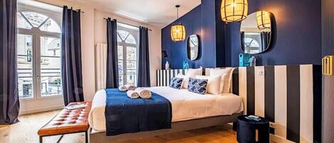 3 dormitoris, caixa forta a l'habitació i planxa i posts de planxar