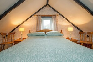 1 bedroom, iron/ironing board - Doves Cottage, Holiday Cottage Abercastle, Sleeps 2, 1 bedrooms,  bathrooms (Haverfordwest)