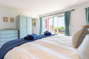 3 habitaciones, tabla de planchar con plancha y internet 