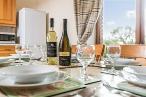 Dining - Gamekeepers Cottage, Holiday Cottage Nr St Brides, Sleeps 6, 3 bedrooms, bathrooms (Haverfordwest)