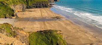 Glebe House, Holiday Cottage Nolton Haven, Sleeps 14, 7 bedrooms,  bathrooms