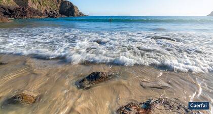 Gorwel, Holiday Home St Davids, Sleeps 6, 3 bedrooms, bathrooms