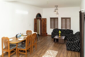 Family Villa, Multiple Beds, Non Smoking, Patio | Living area | 32-inch LCD TV with satellite channels - Kodaikanal Misty Family Resort (Kodaikanal)