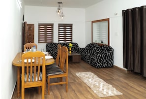 Family Villa, Multiple Beds, Non Smoking, Patio | Living area