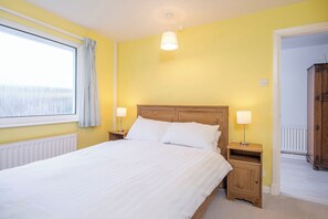 2 bedrooms, iron/ironing board